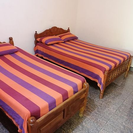 Naaval Beach Villa & Rooms 바티칼로아 외부 사진