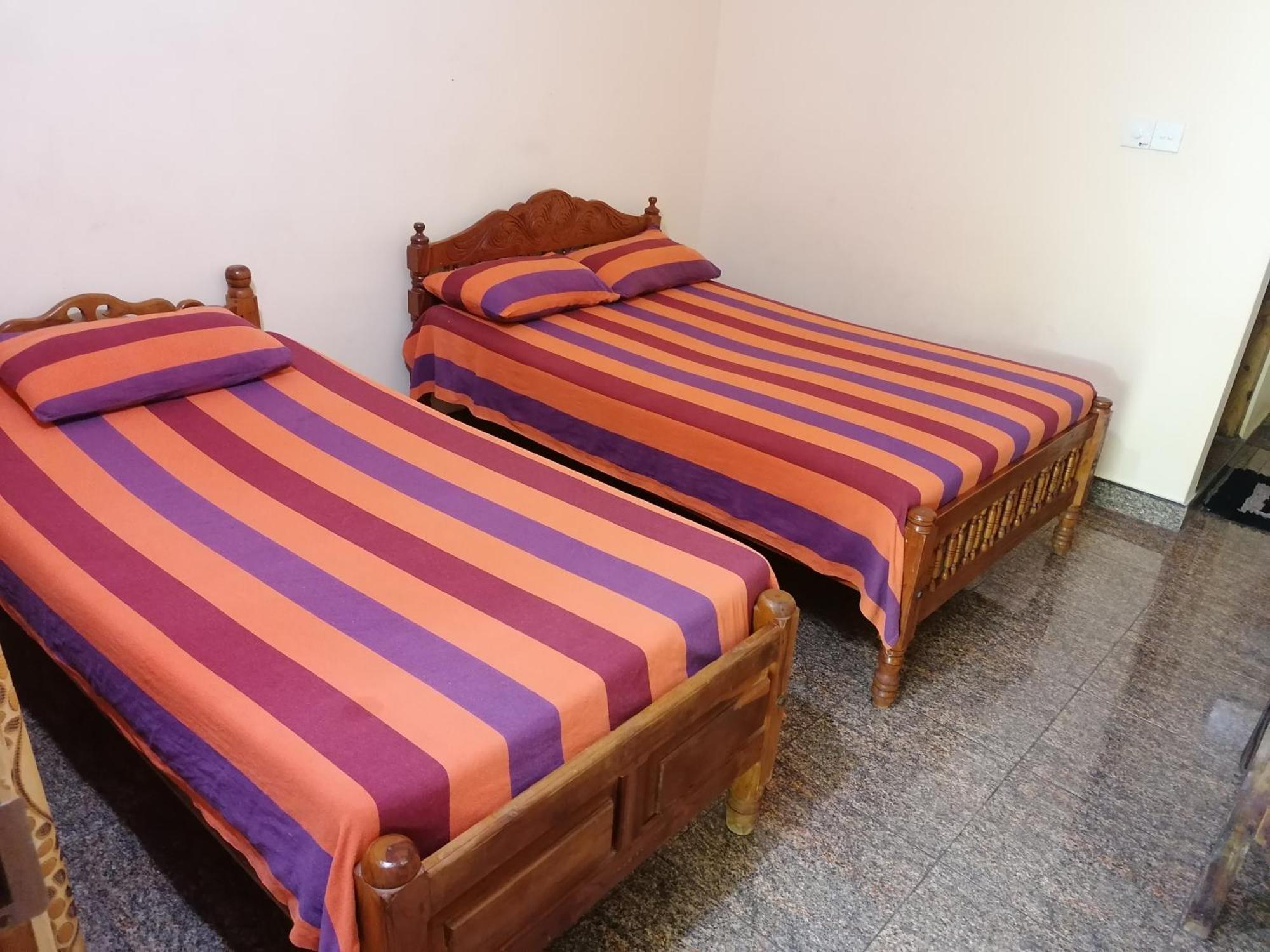Naaval Beach Villa & Rooms 바티칼로아 외부 사진
