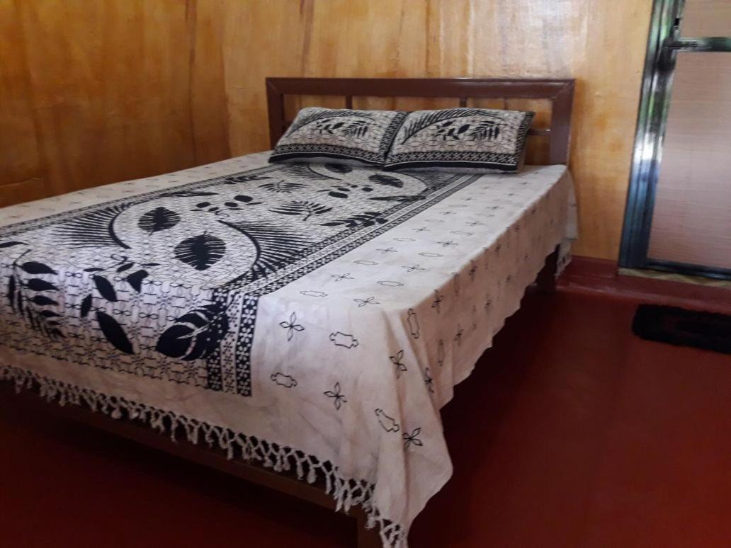 Naaval Beach Villa & Rooms 바티칼로아 외부 사진